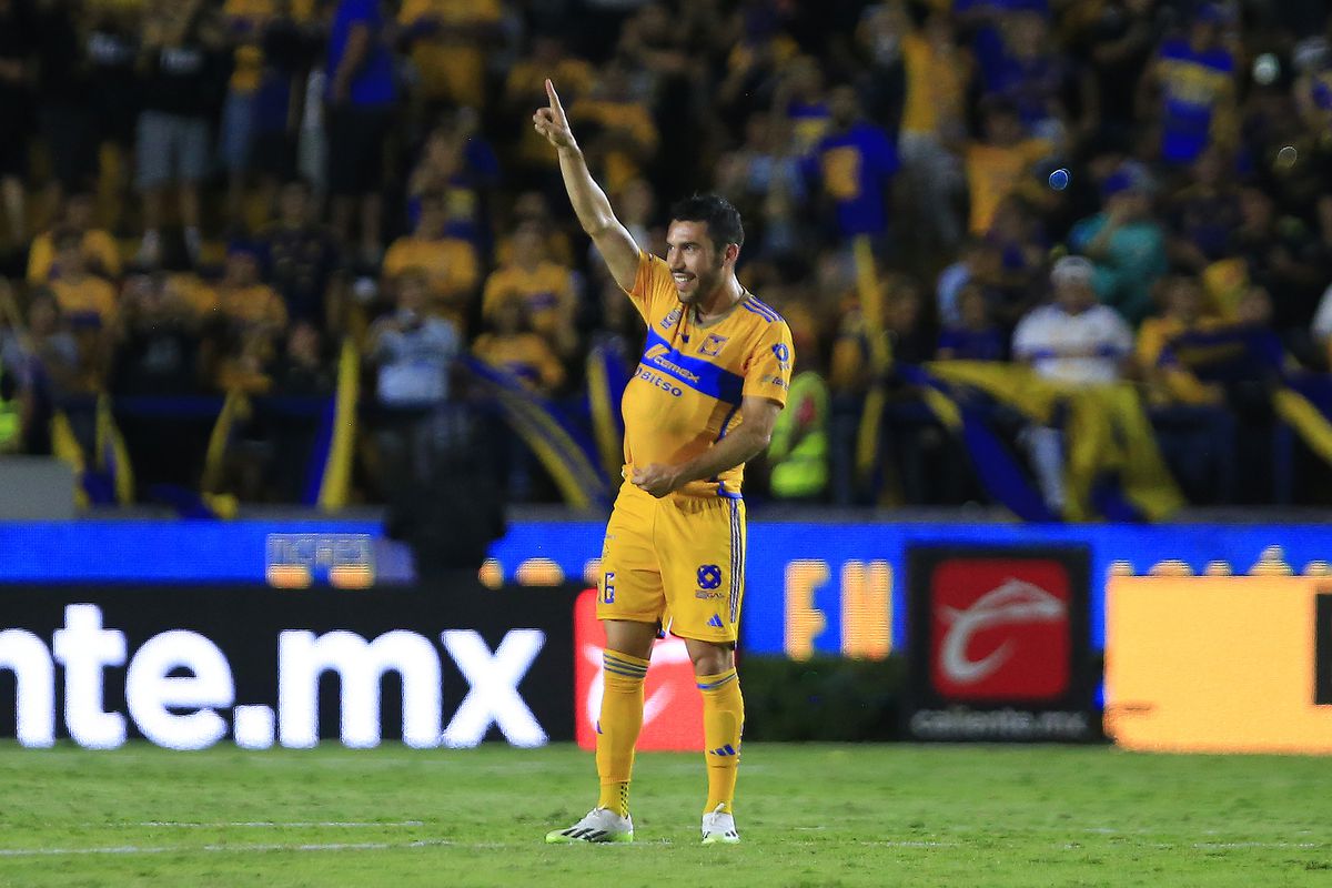 Photo: tigres uanl vs santos laguna matches