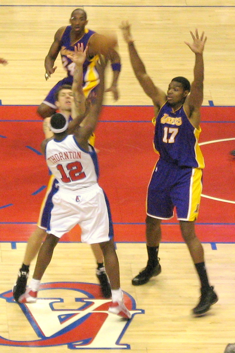 Photo: clippers vs lakers head to head