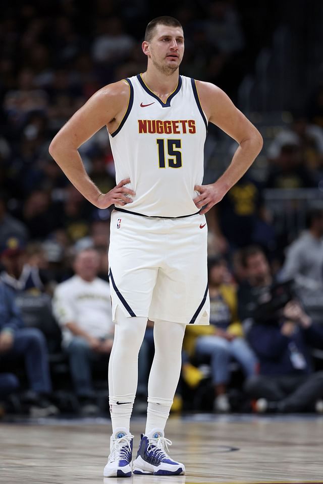 Photo: how tall is jokic mom