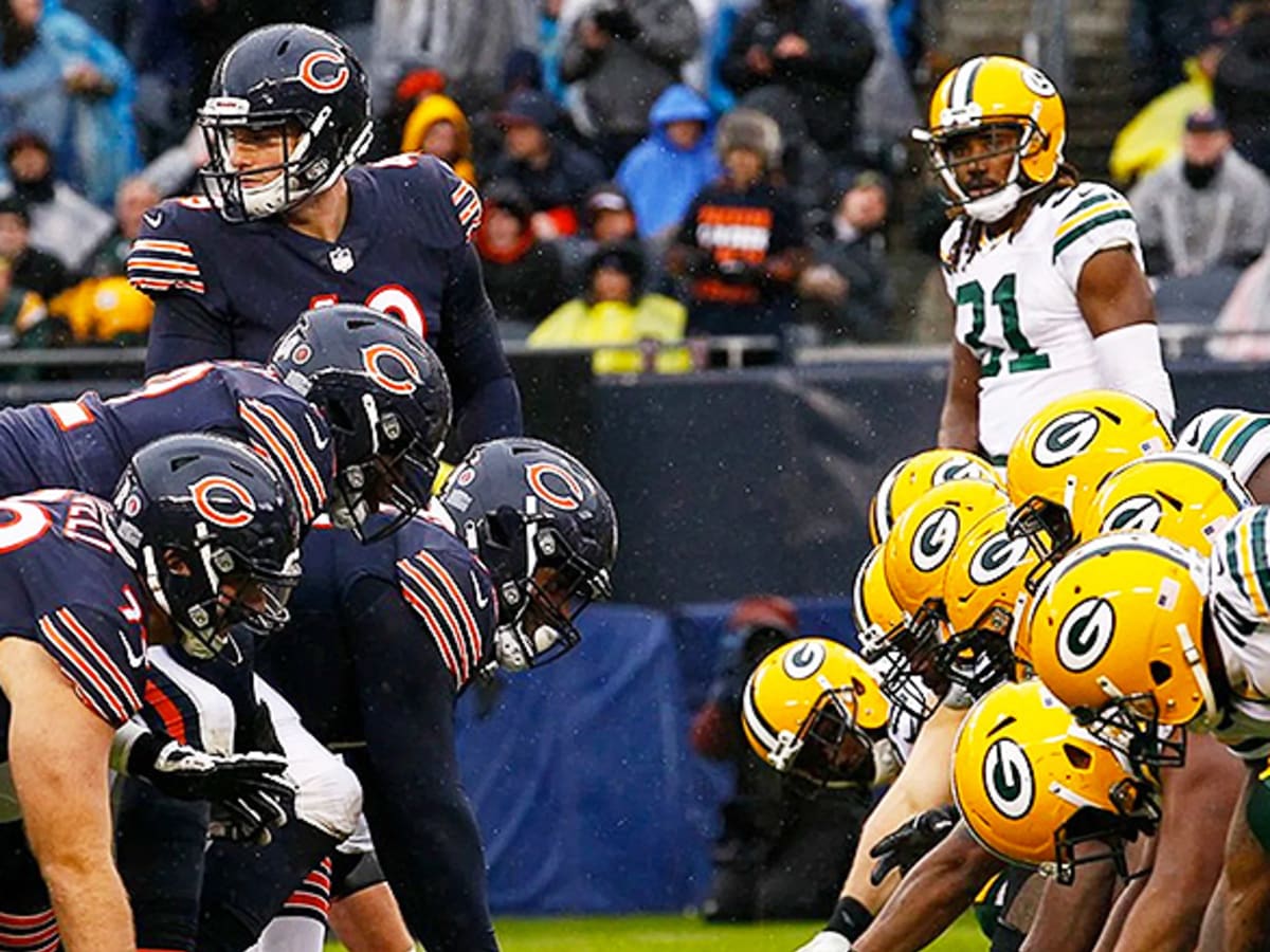 Photo: bears vs green bay line