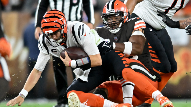 Photo: browns bengals point spread