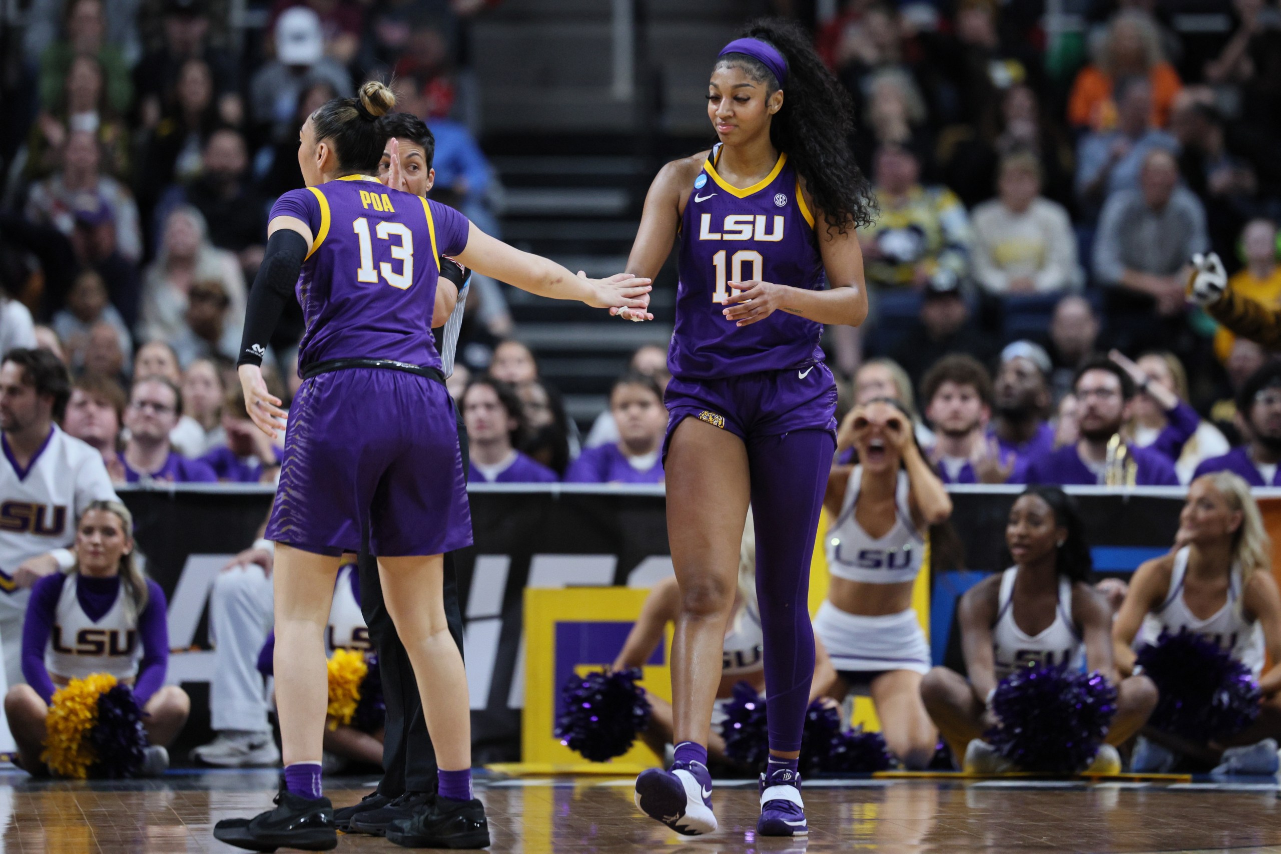 Photo: why did lsu skip the national anthem