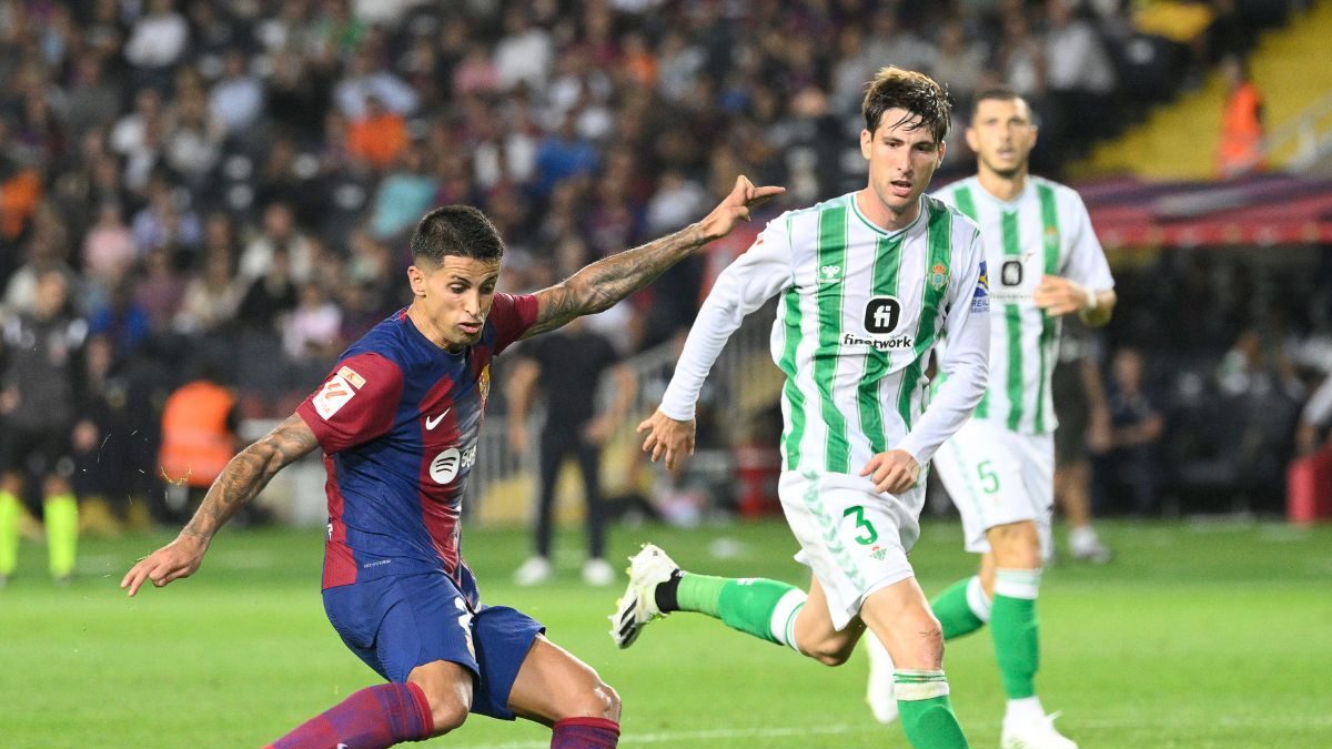 Photo: barcelona vs real betis live streaming