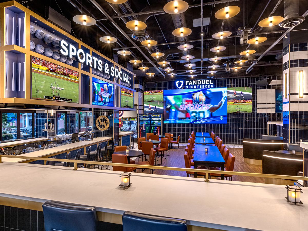 Photo: sports bars to watch basketball