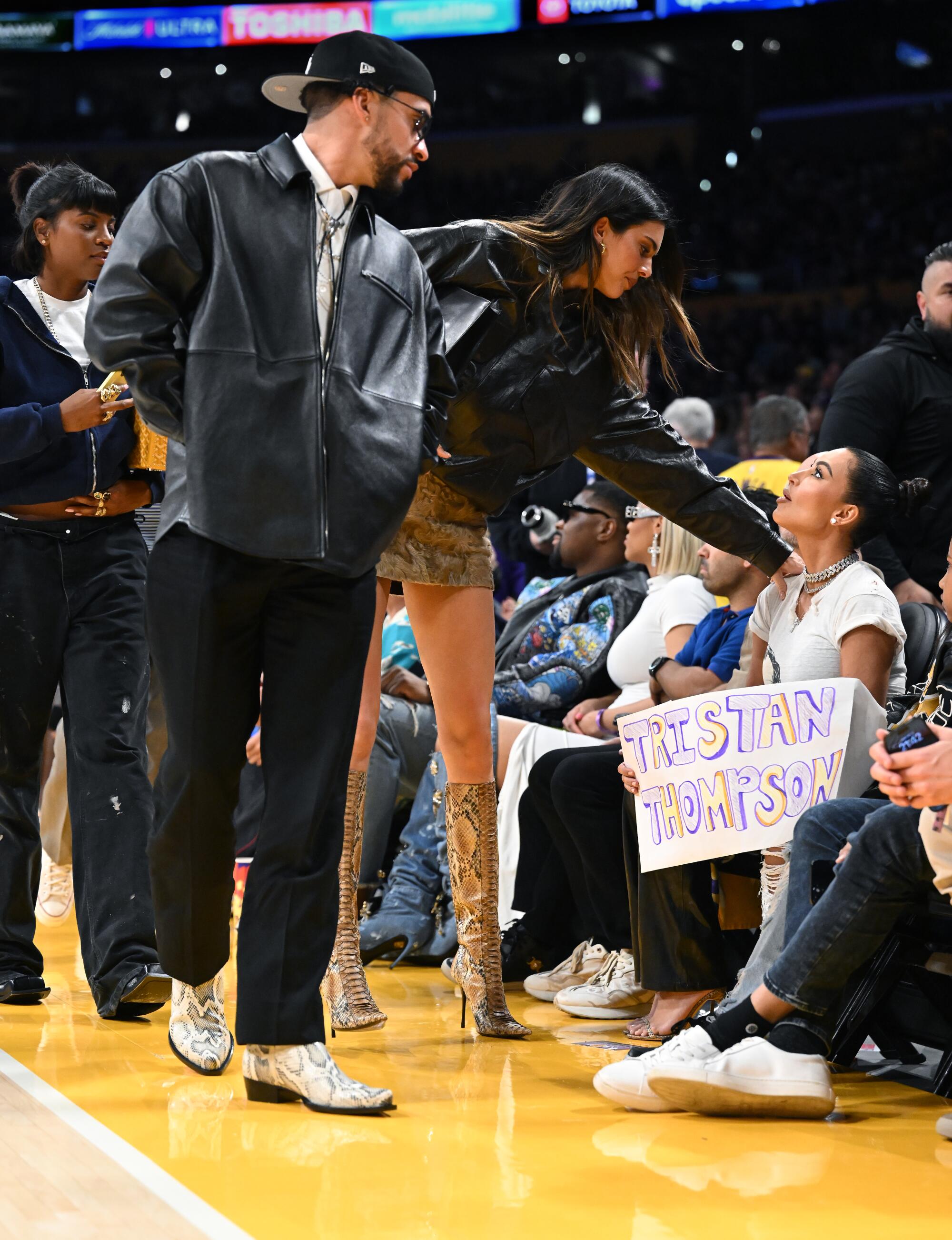 Photo: celebrities at lakers games