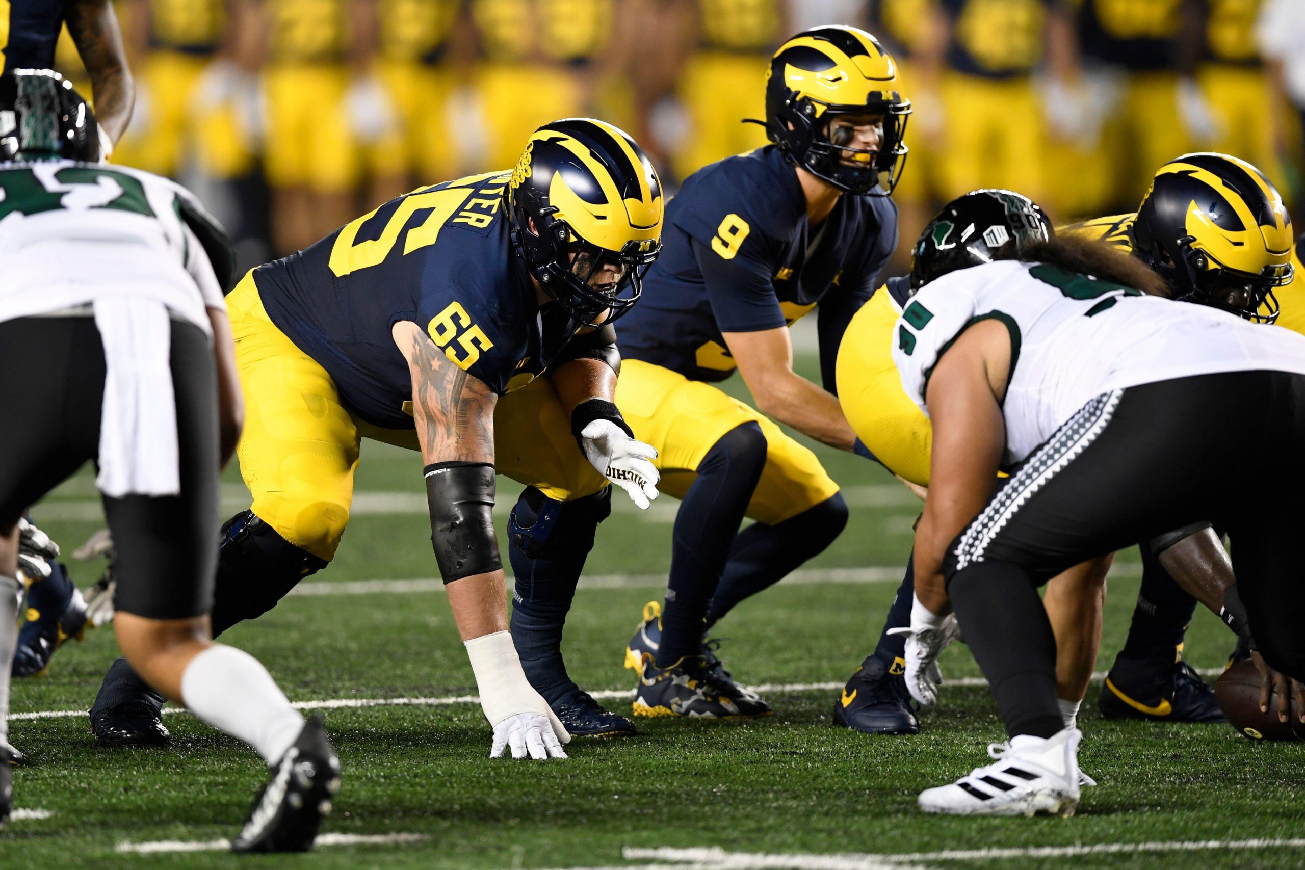 Photo: first half lines college football