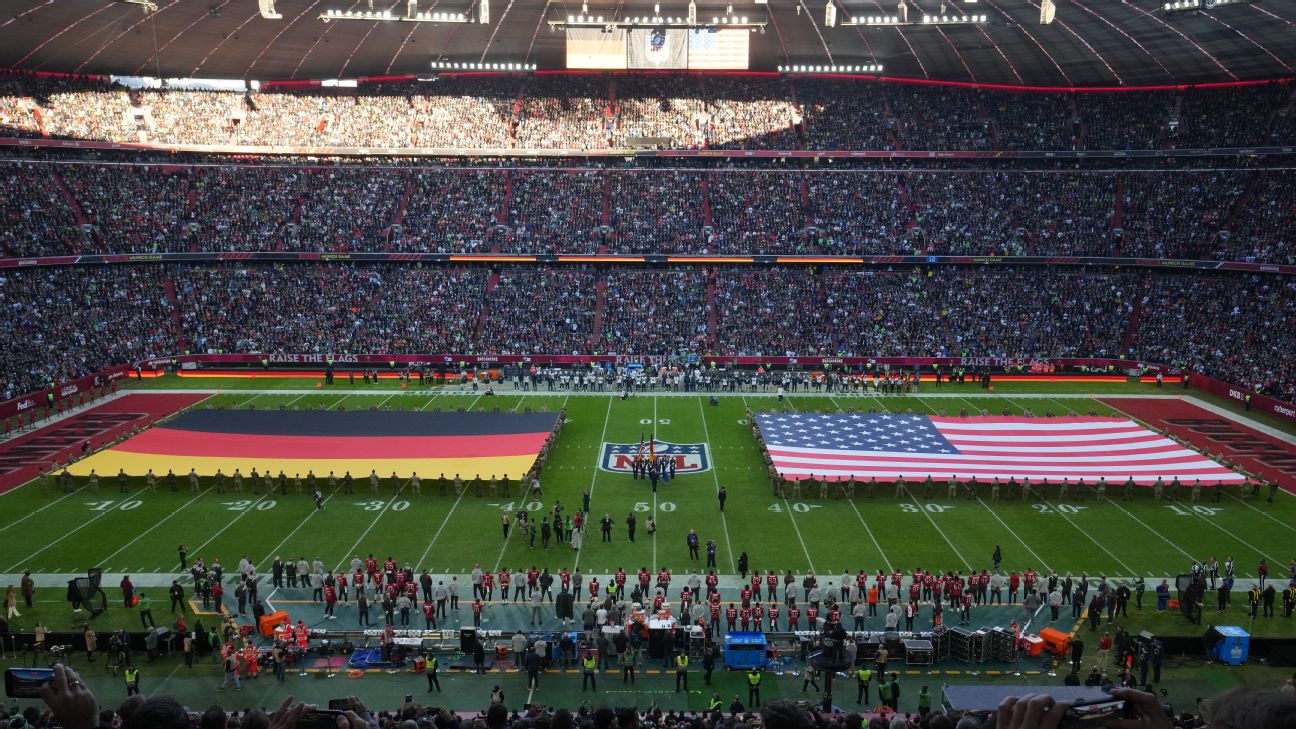 Photo: berlin nfl game