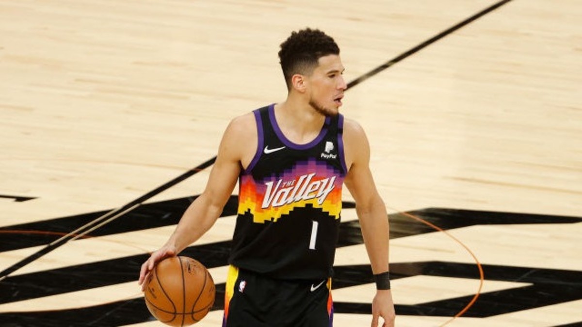 Photo: devin booker points prediction