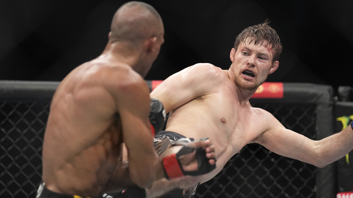 Photo: josh emmett vs bryce mitchell odds