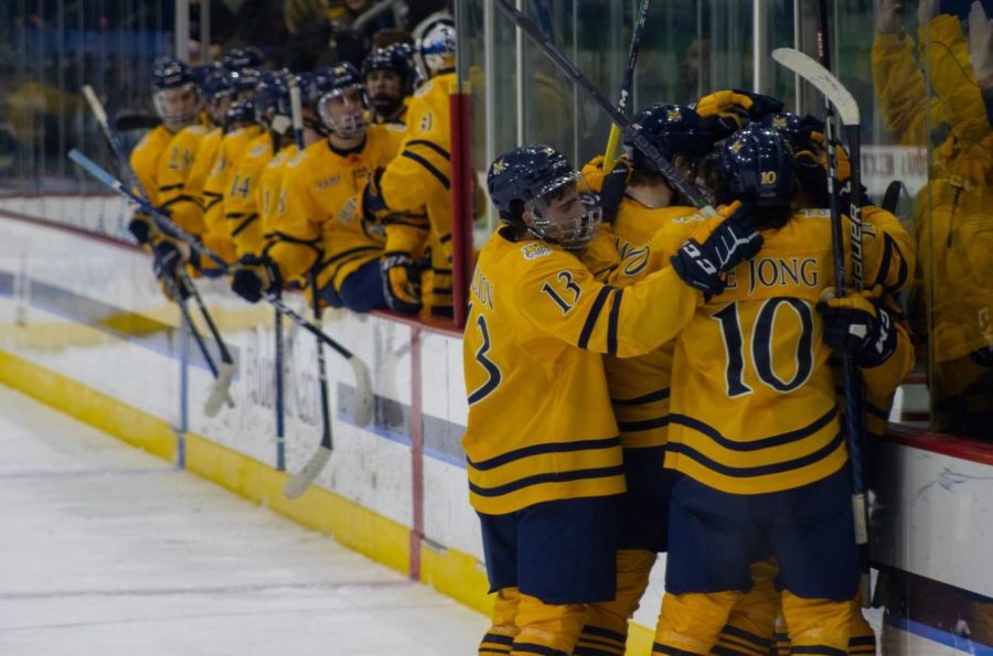 Photo: merrimack vs quinnipiac hockey