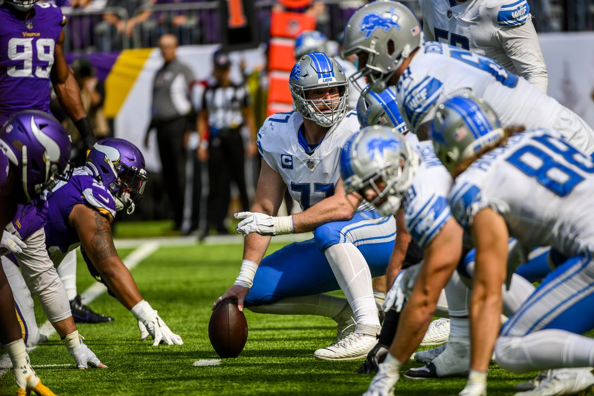 Photo: vikings lions line