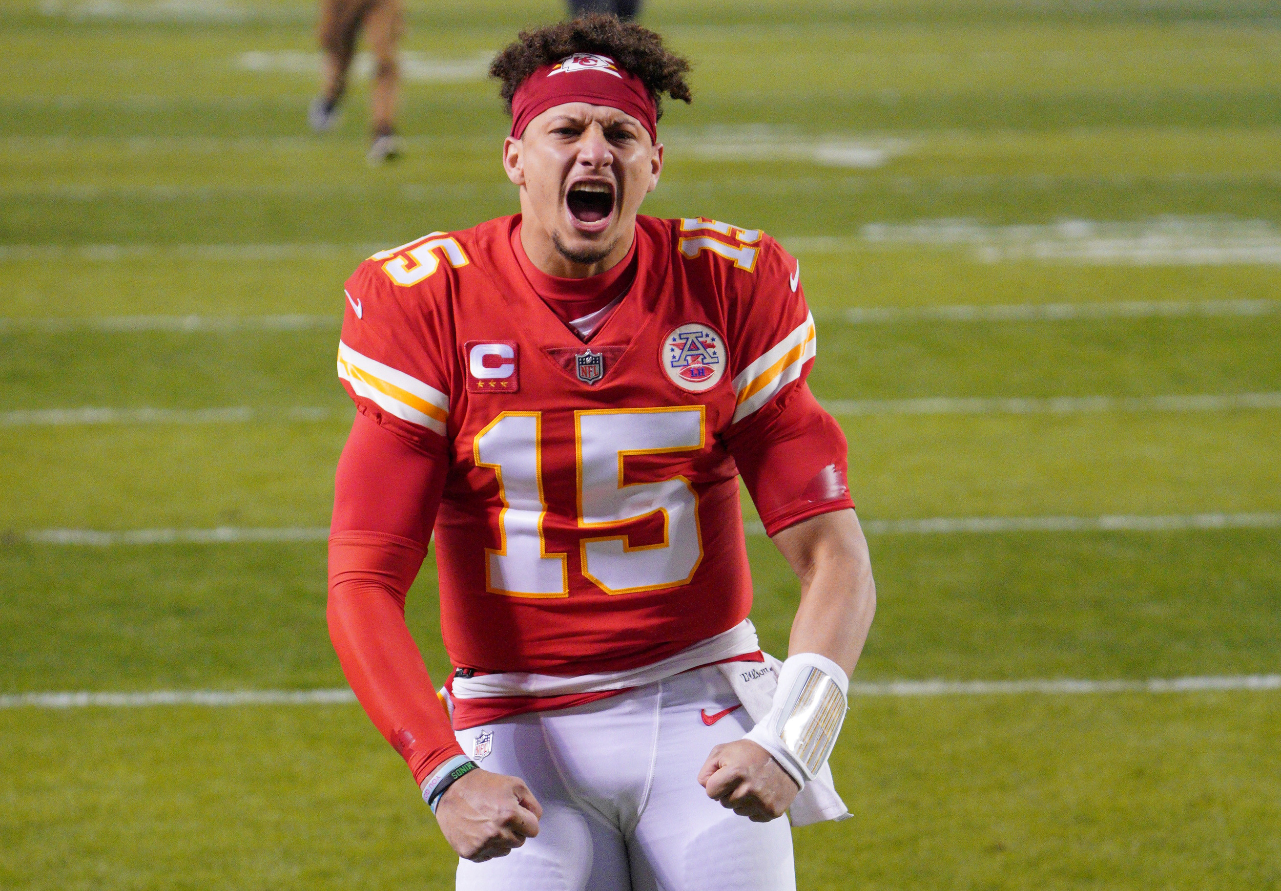 Photo: what is on patrick mahomes left arm