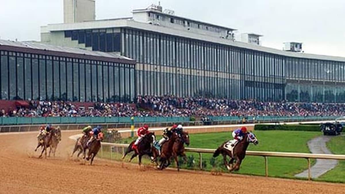 Photo: best horse racing tracks in usa