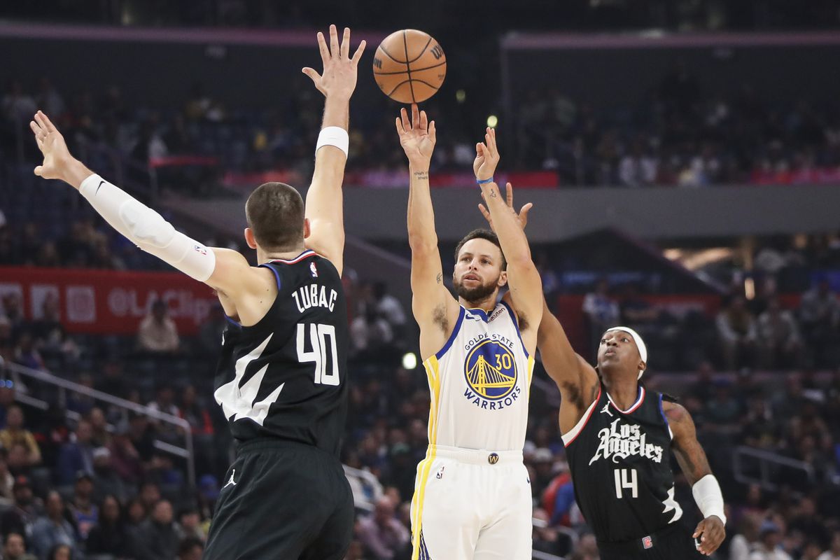 Photo: clippers vs warriors head to head