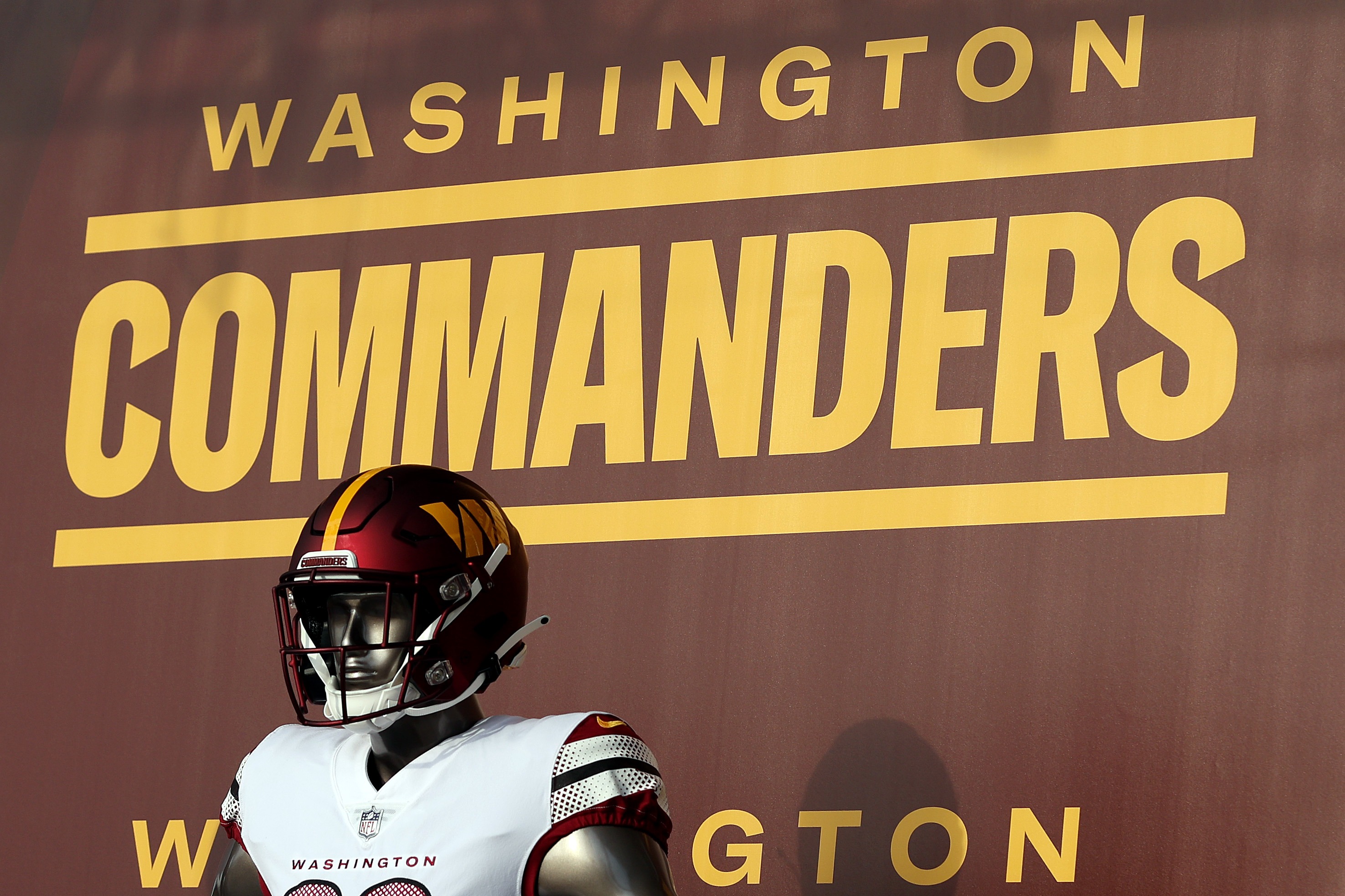 Photo: are the commanders changing their name back to redskins