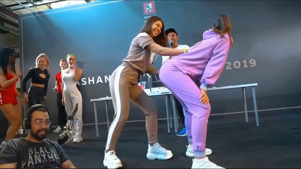 Photo: ass smacking competition