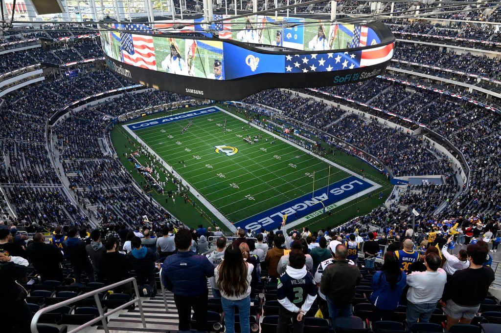 Photo: attendance at super bowl 2022