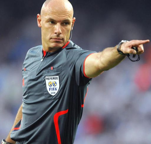 Photo: best referee in the world