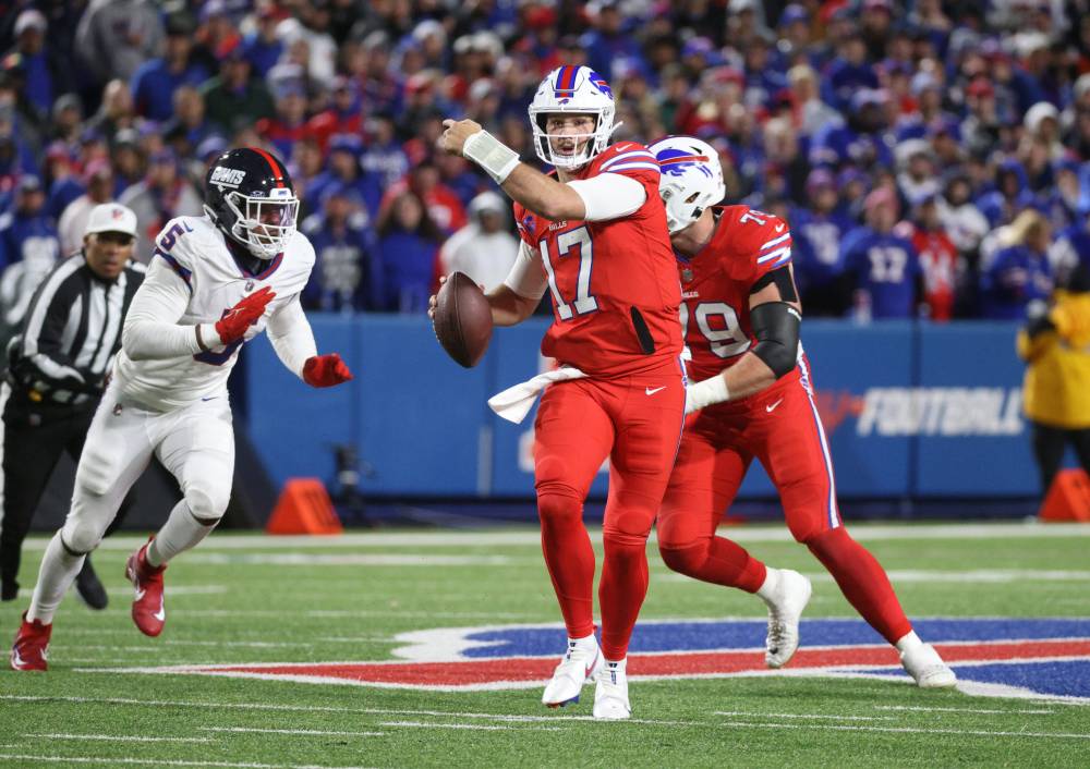 Photo: bills vs patriots betting line