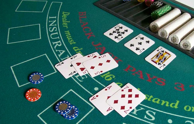 Photo: blackjack dealer bust cards