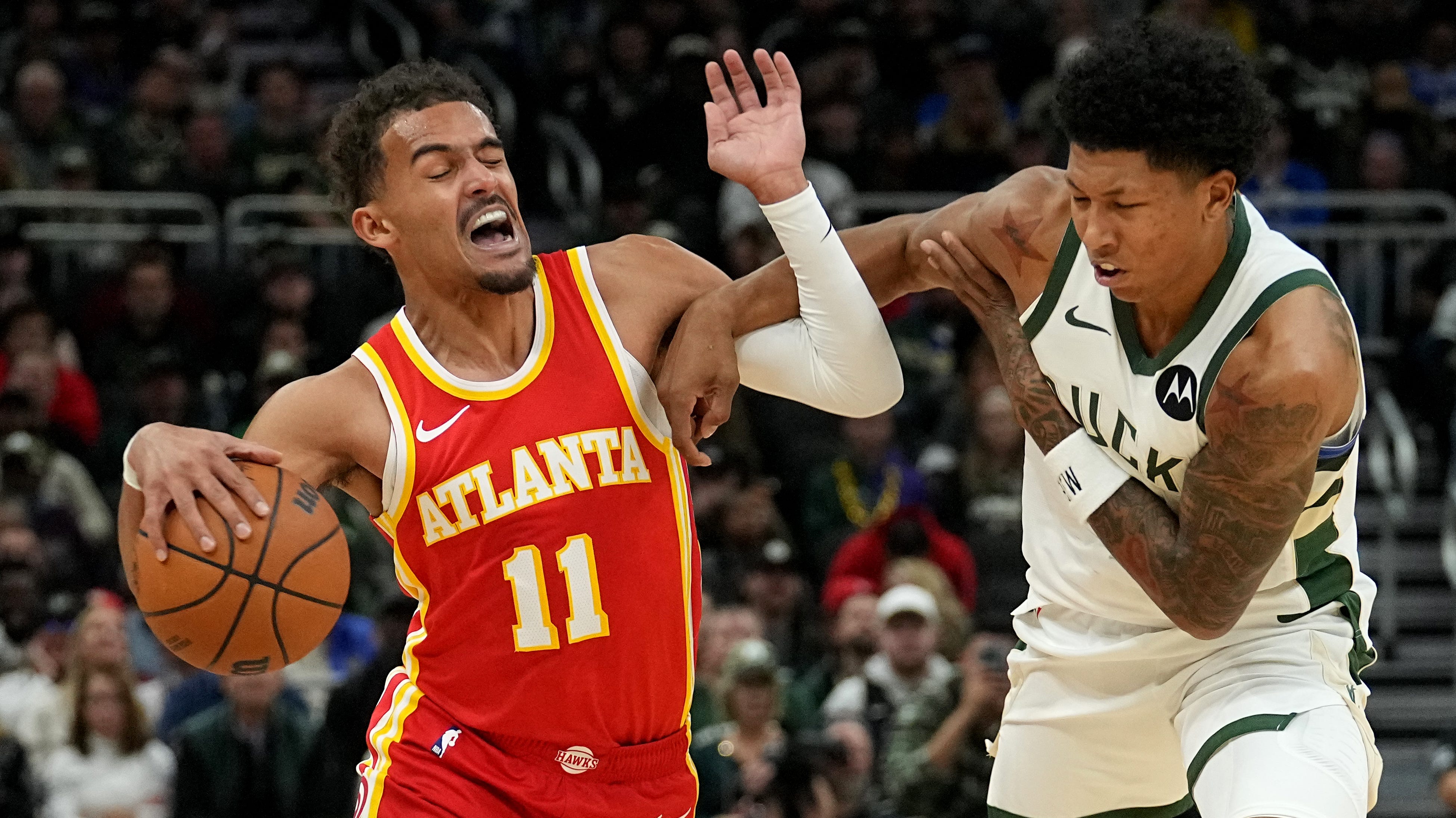 Photo: bucks vs hawks