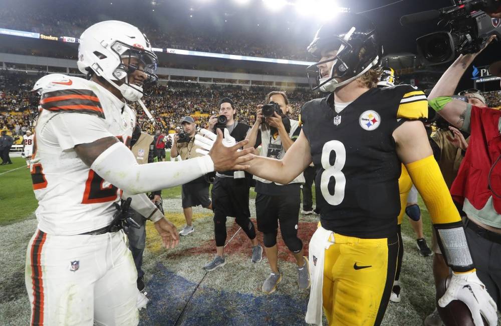 Photo: steelers vs raiders spread