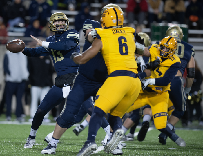 Photo: akron vs kent state football