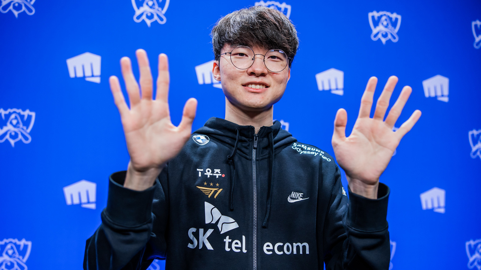 Photo: when did faker start playing league