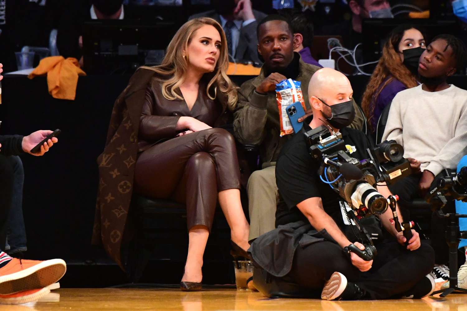 Photo: celebrities at basketball games