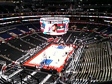 Photo: how many seats in staples center