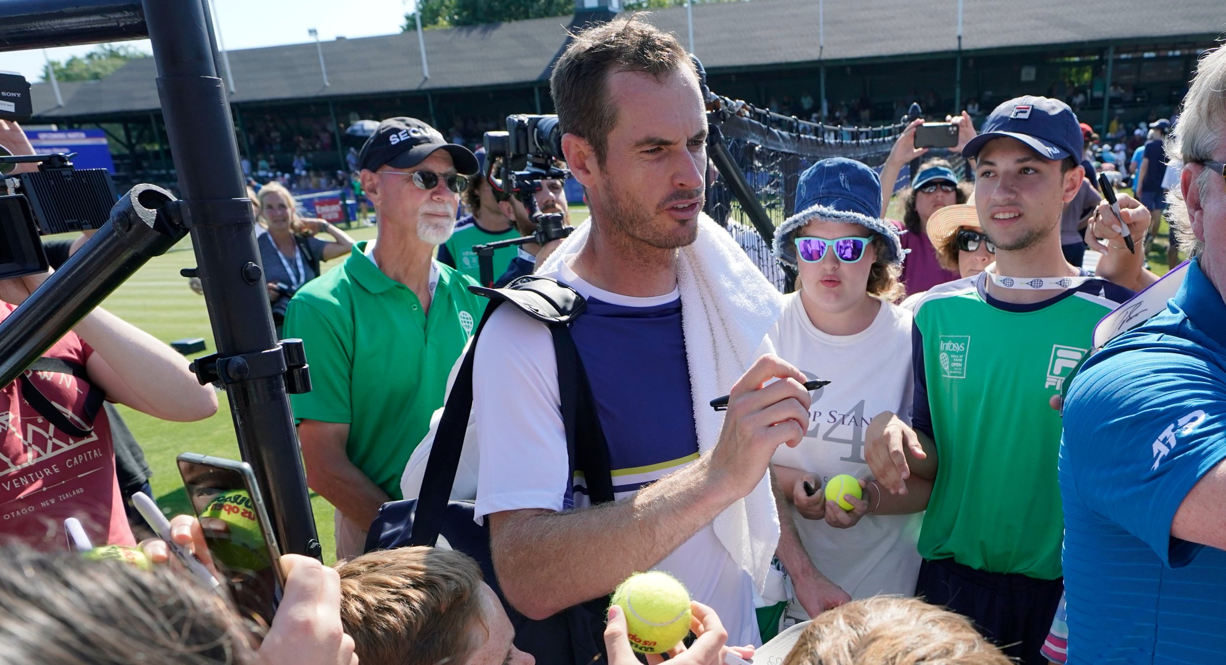 Photo: andy murray vs max purcell