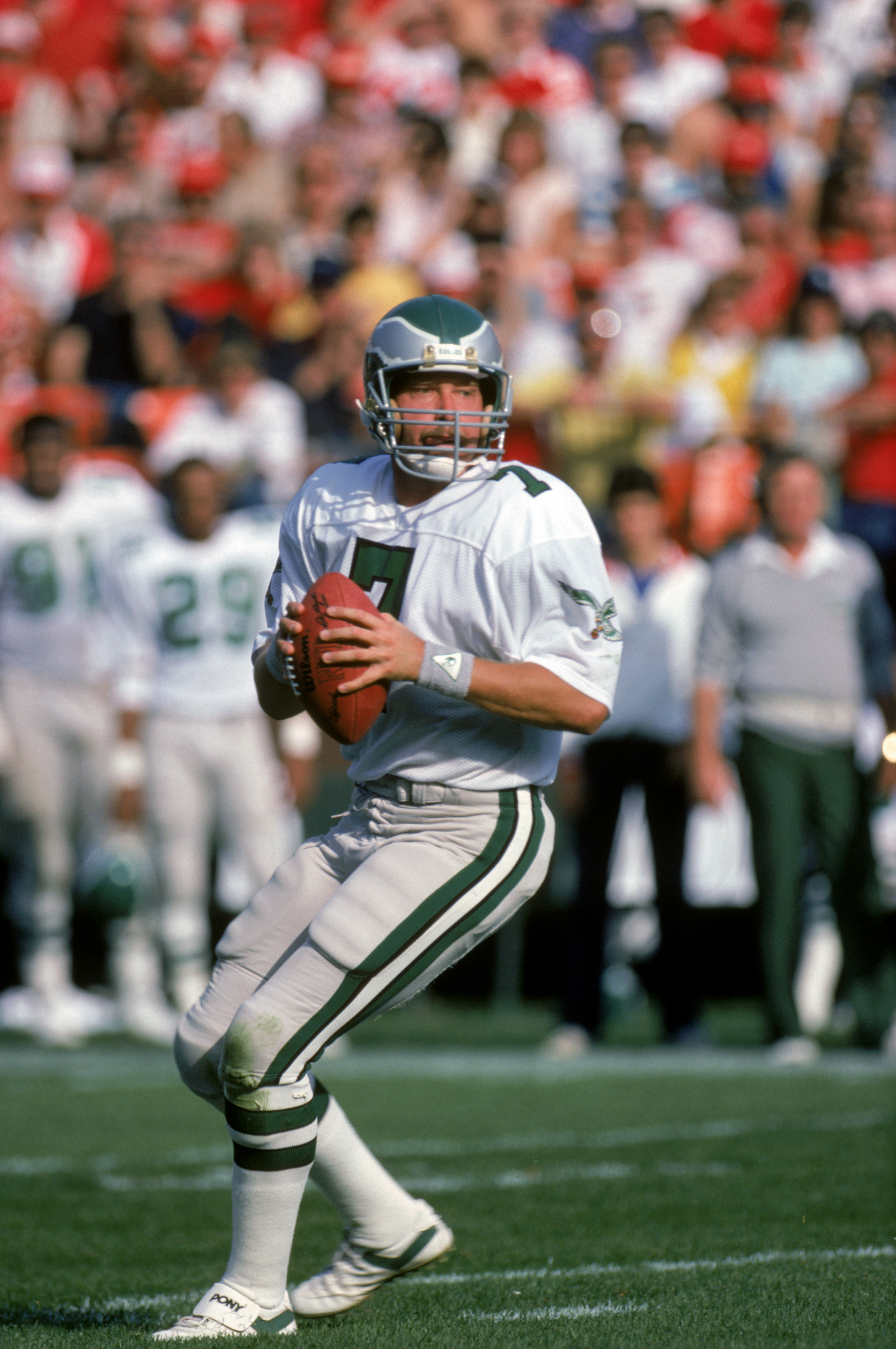 Photo: eagles old quarterback