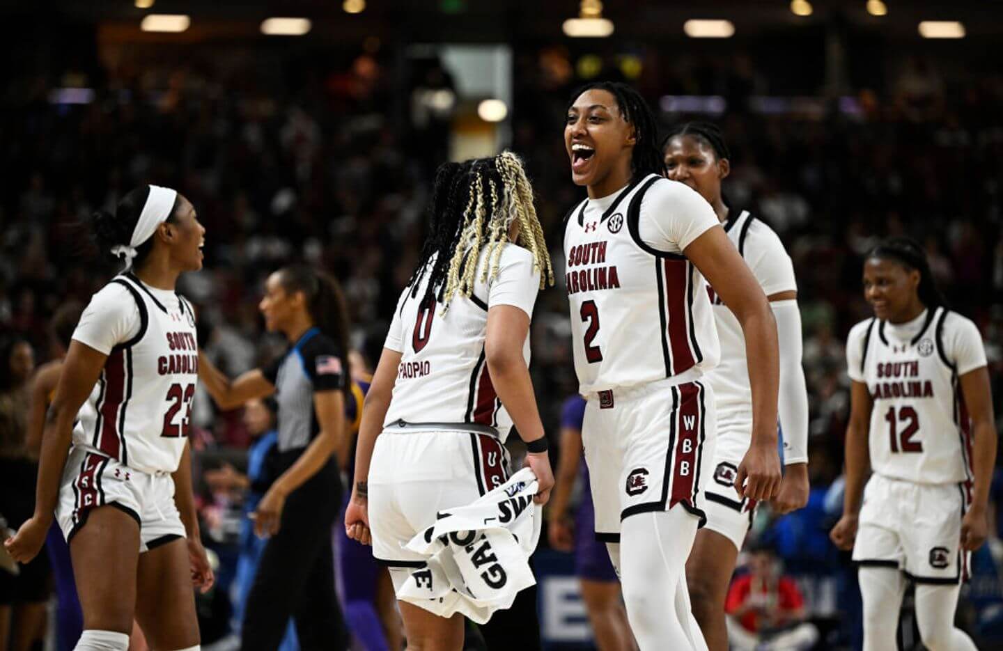 Photo: ncaaw odds