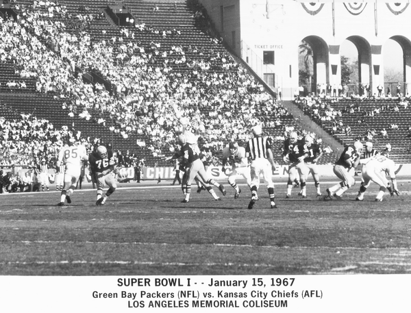 Photo: 1967 super bowl halftime show