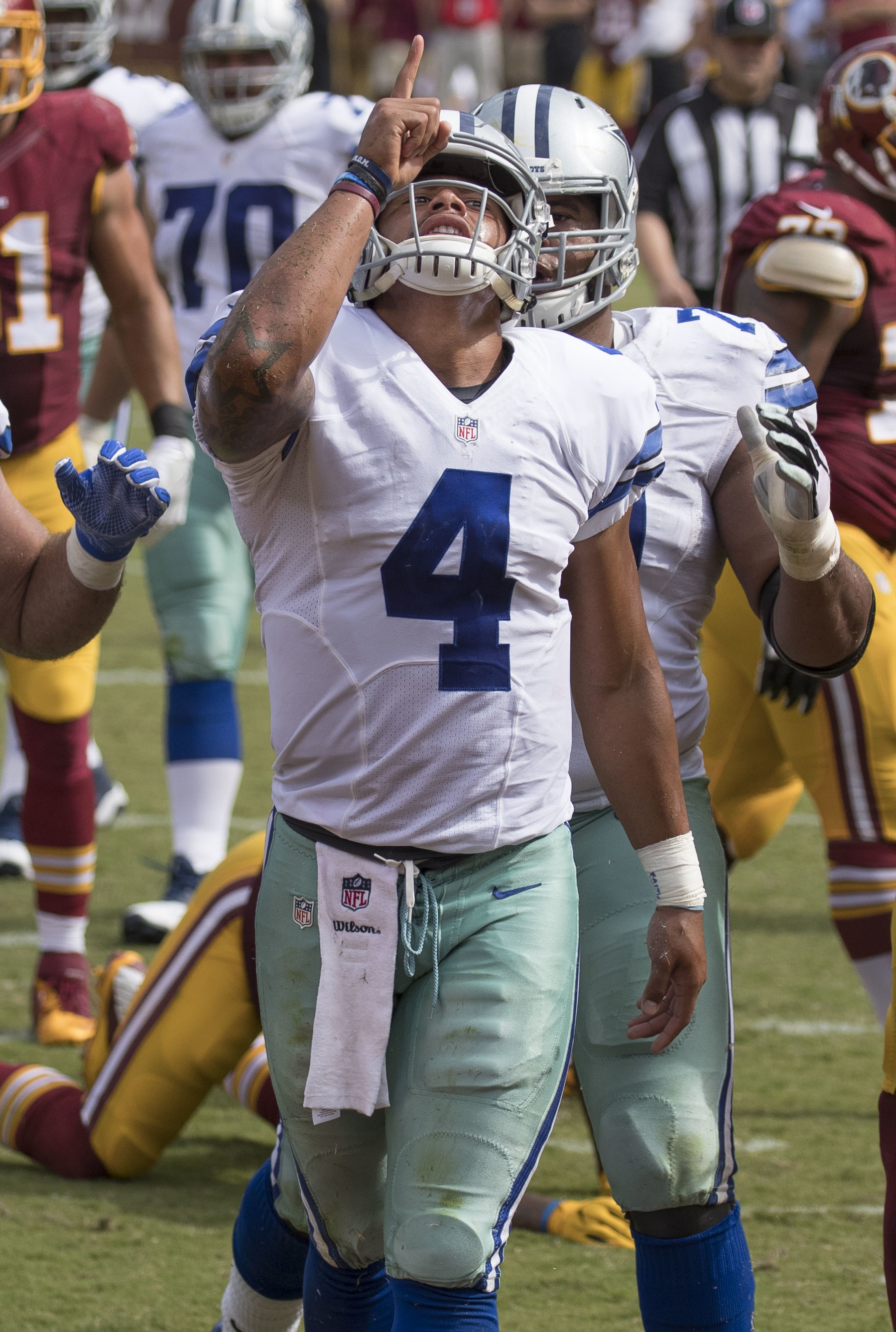 Photo: former cowboys quarterback