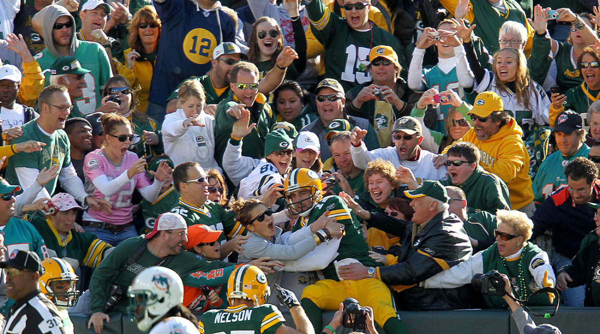 Photo: how high is the lambeau leap