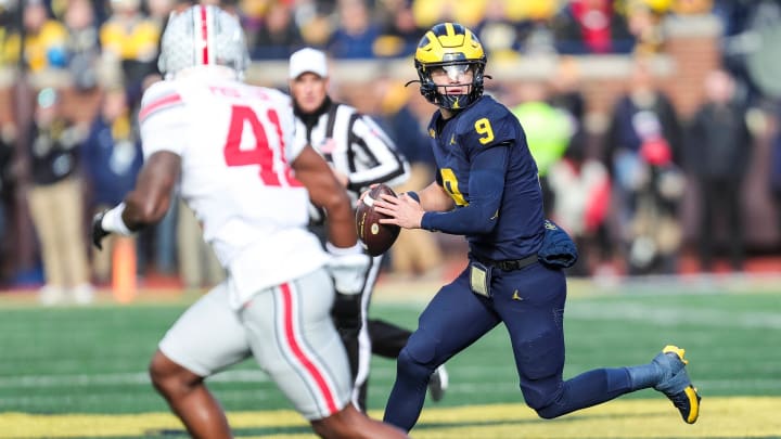 Photo: michigan vs iowa player props