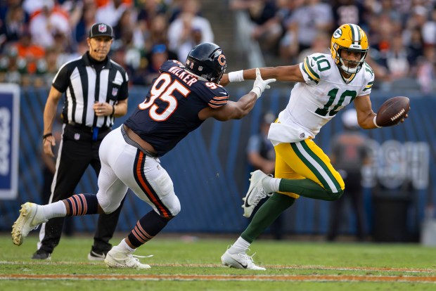 Photo: packers vs bears best player props