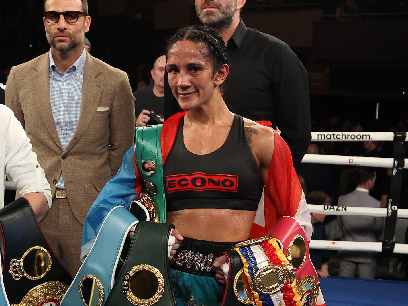 Photo: puerto rican female boxing champion