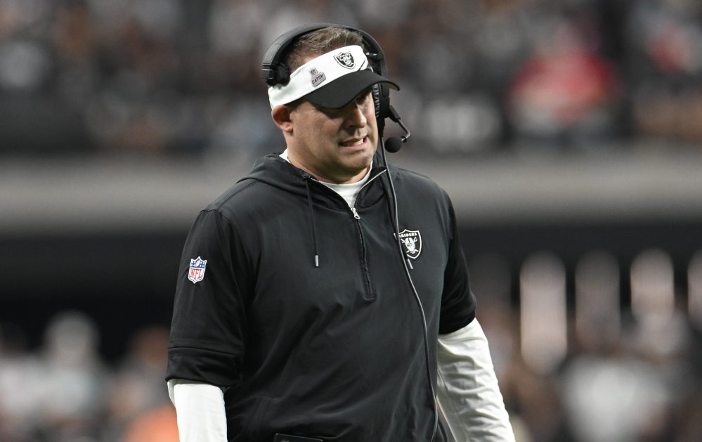 Photo: raiders paying coaches