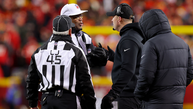 Photo: refs son bet on chiefs