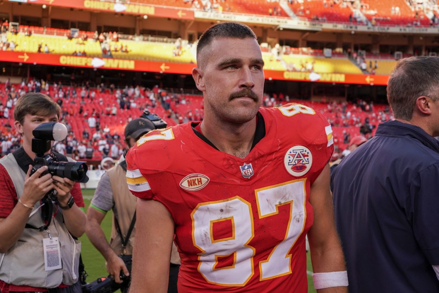 Photo: travis kelce prop