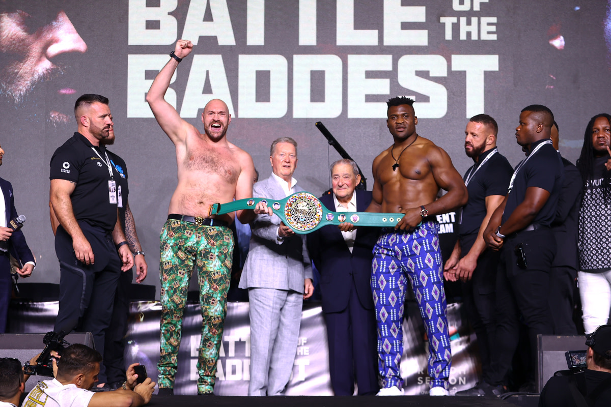 Photo: tyson fury vs ngannou odds