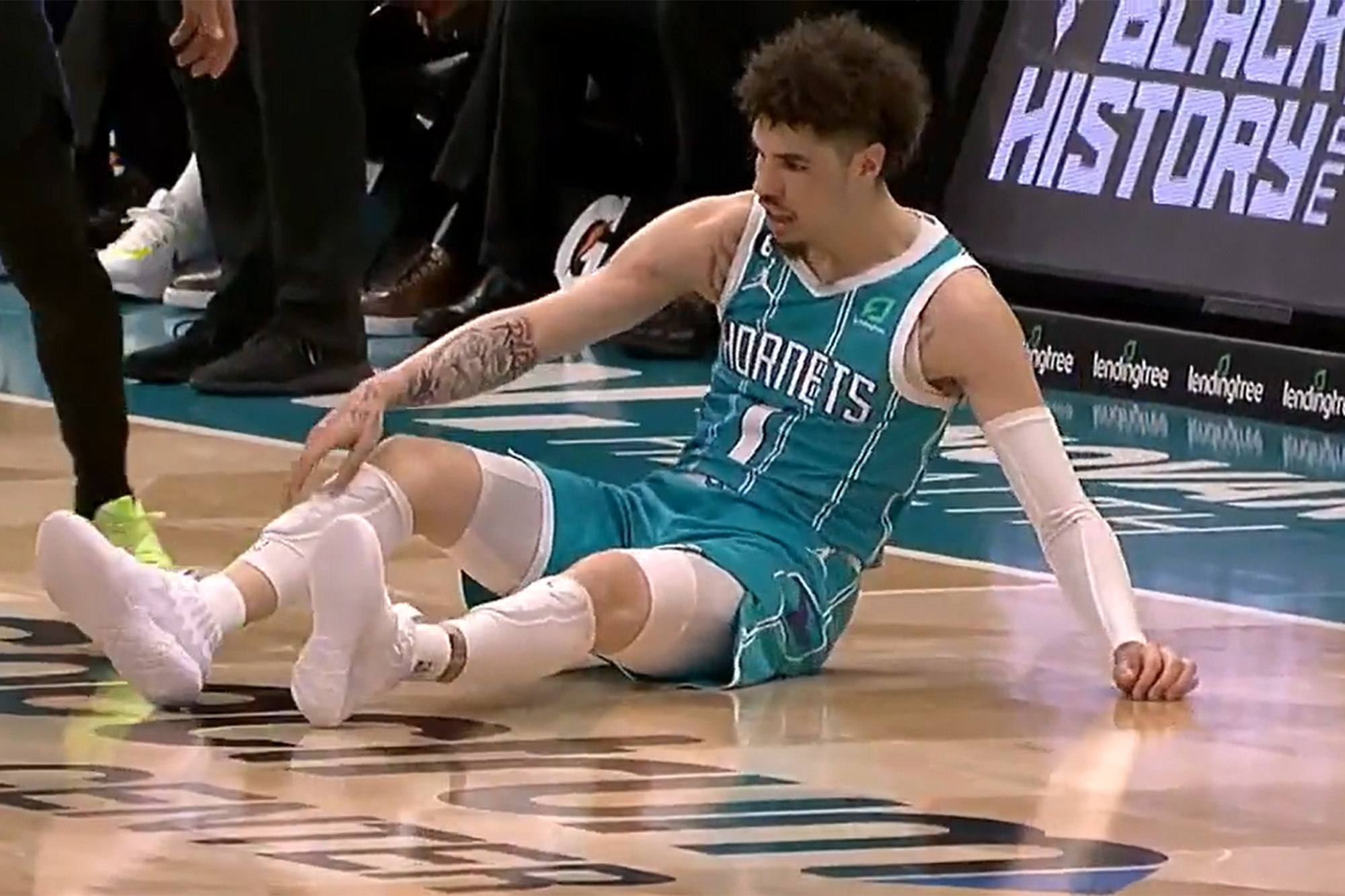 Photo: what happened to lamelo ball